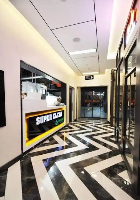 Elegant 2 Bedroom Apt Sinpas Queen Gym Pools Provincia di Provincia di Istanbul 0*,  Turchia